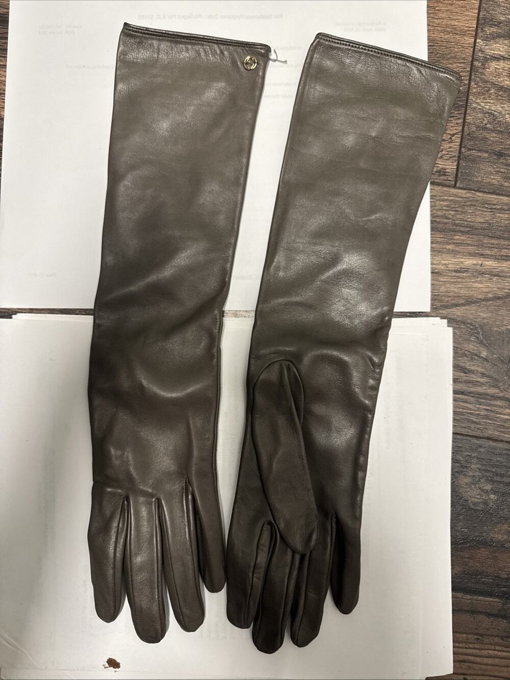 Gucci Women’s Leather gloves New Size 7